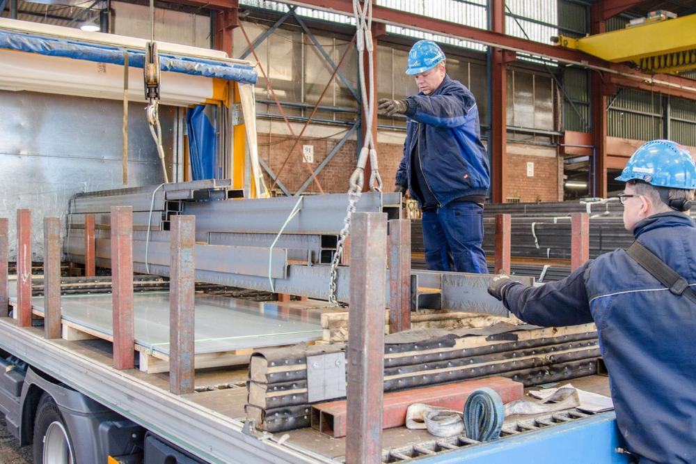 Formschluss Im Stahltransport Mit Sicherheit Mehr Effizienz Presse Formschluss Im Stahltransport Mit Sicherheit Mehr Effizienz Presse